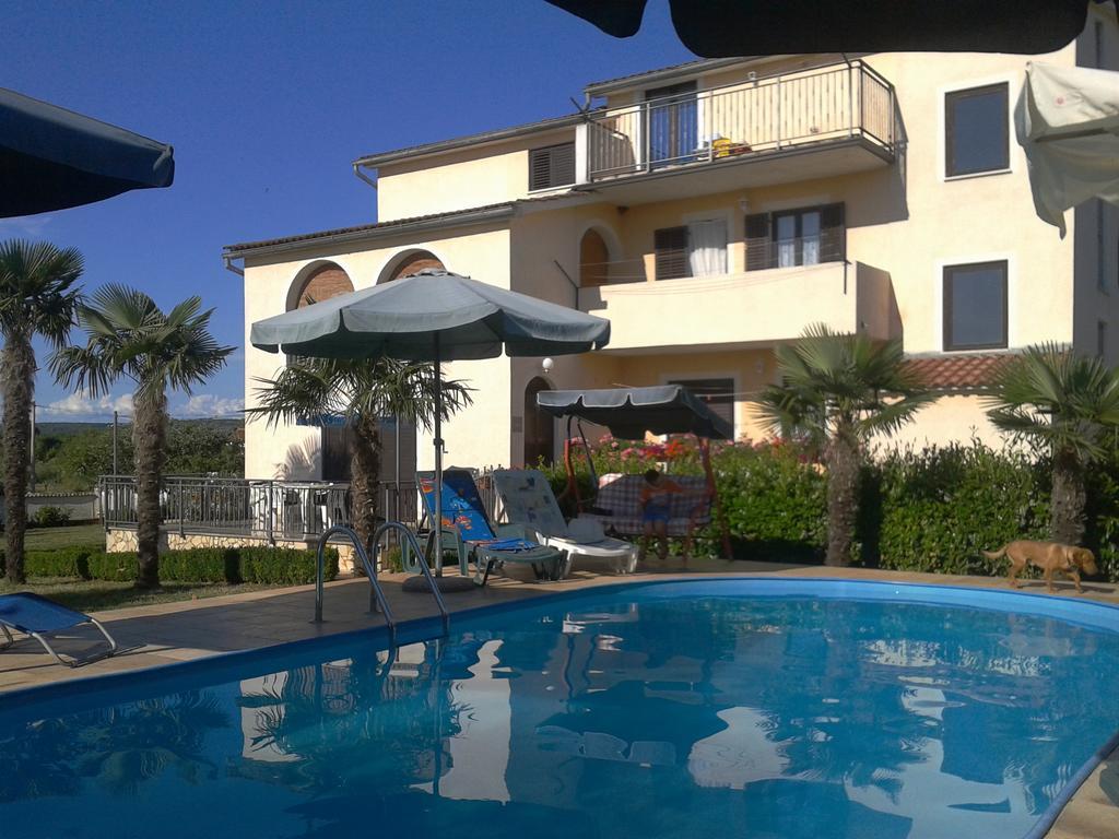 Apartments Marica Poreč Eksteriør bilde